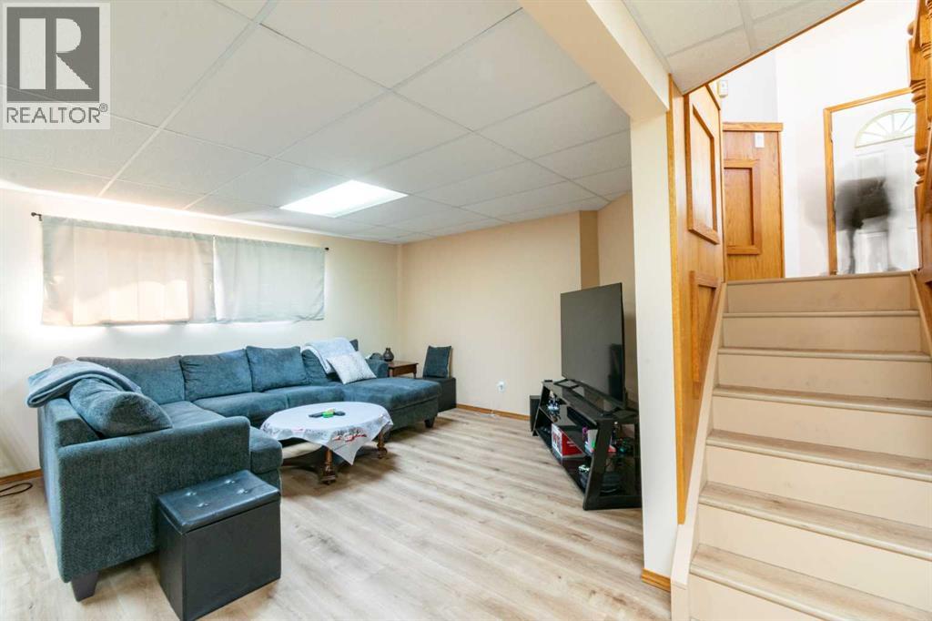 4907 53 Street - Image 33