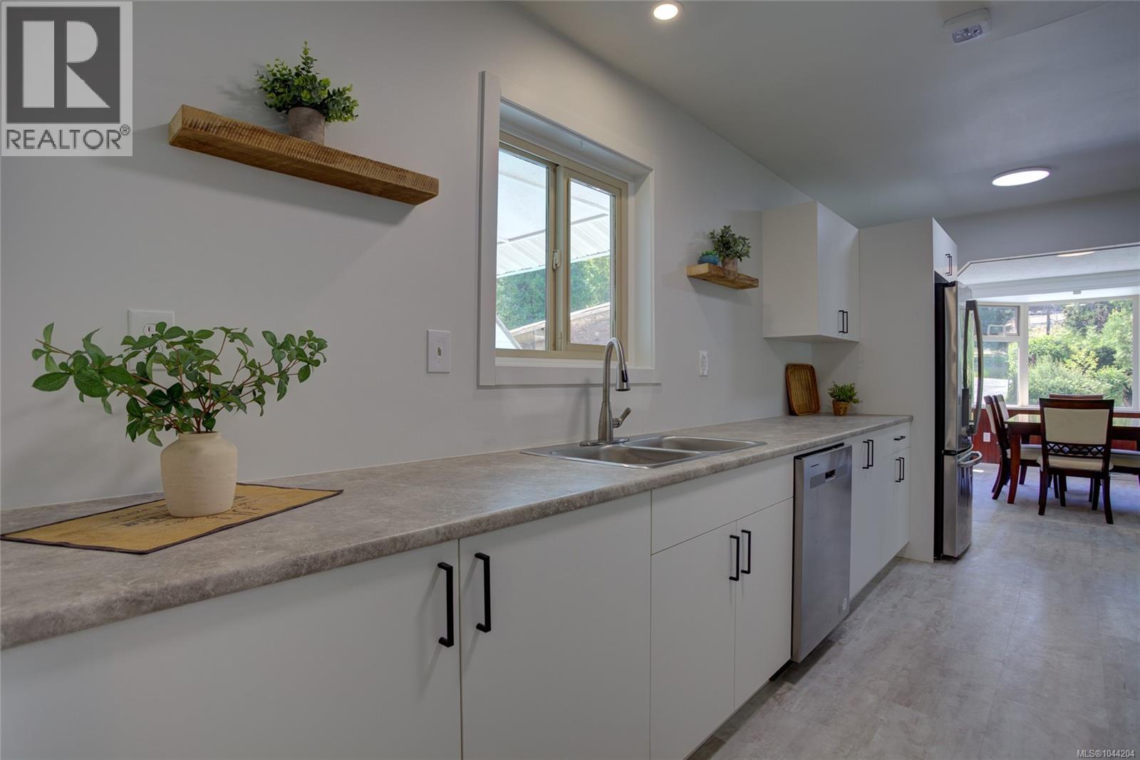 8147 Shasta Rd - Image 20