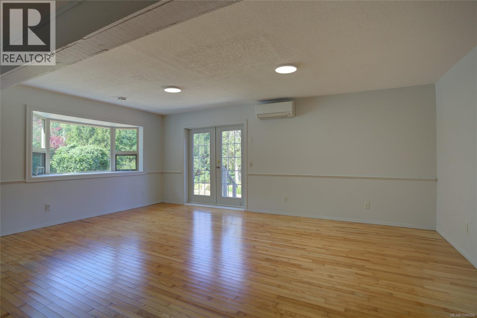 8147 Shasta Rd - Image 12