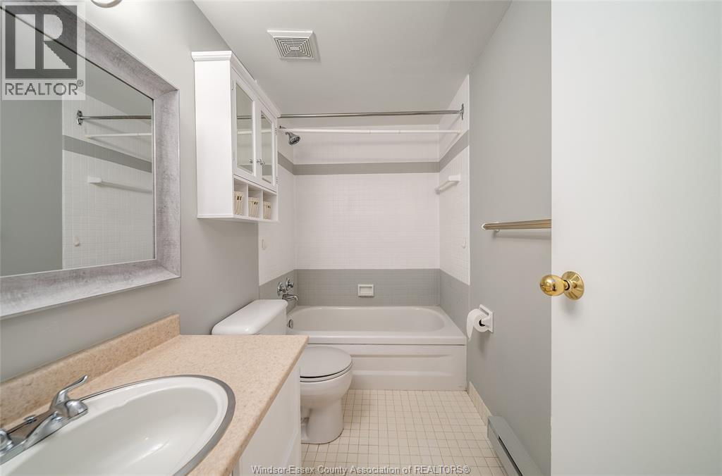 #105 3950 WYANDOTTE STREET - 15
