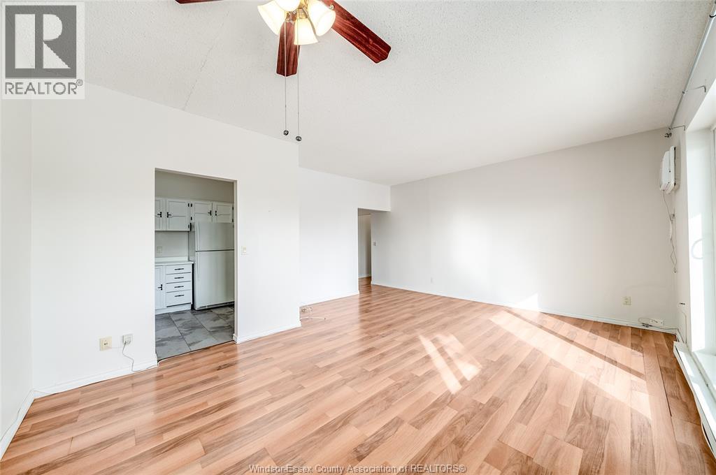 #105 3950 WYANDOTTE STREET - 19