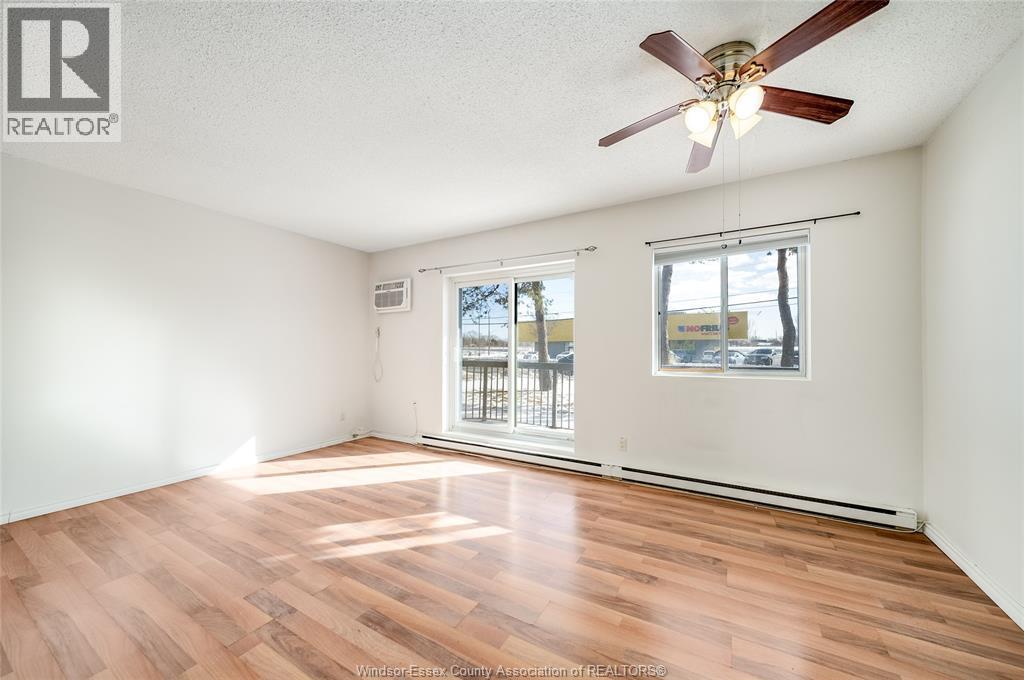 #105 3950 WYANDOTTE STREET - 20