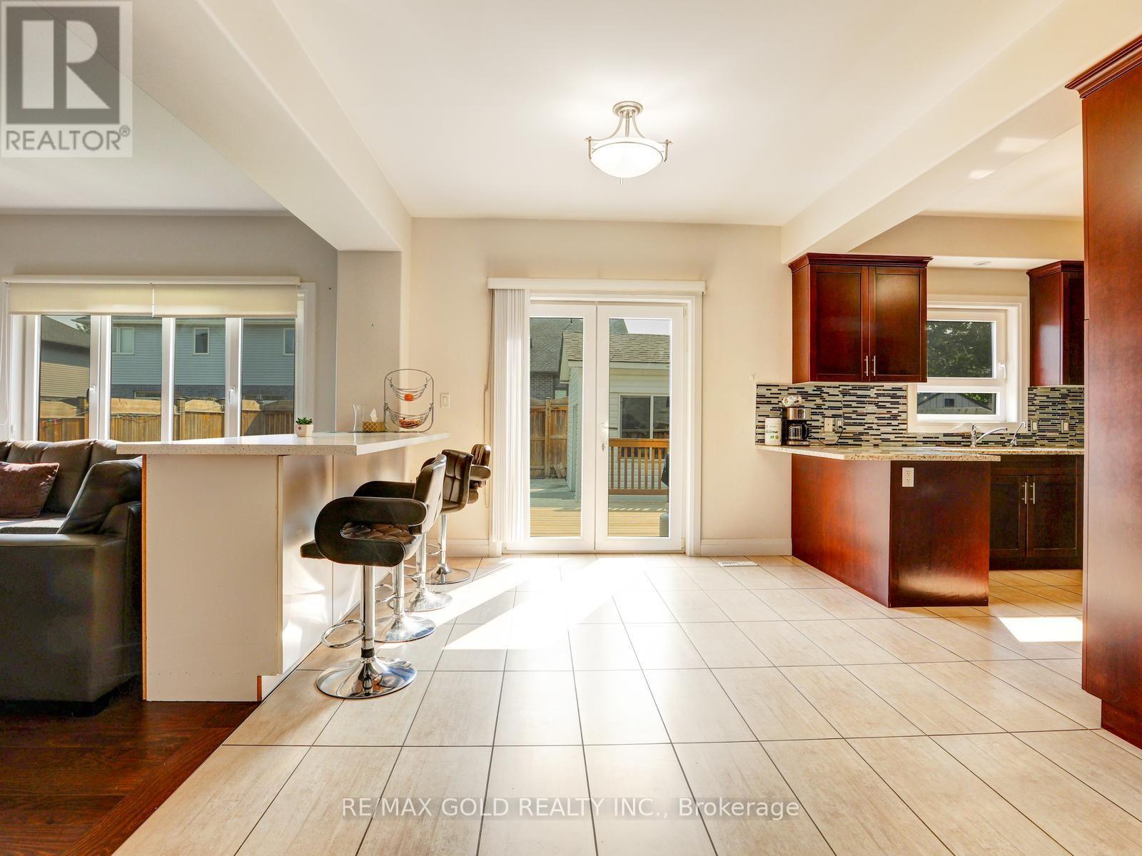 812 HALIFAX ROAD - 14