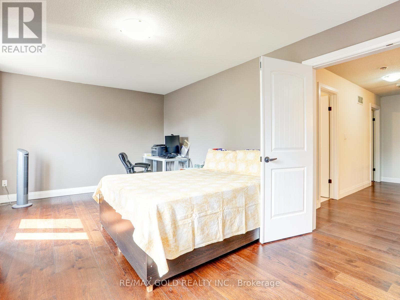 812 HALIFAX ROAD - 26
