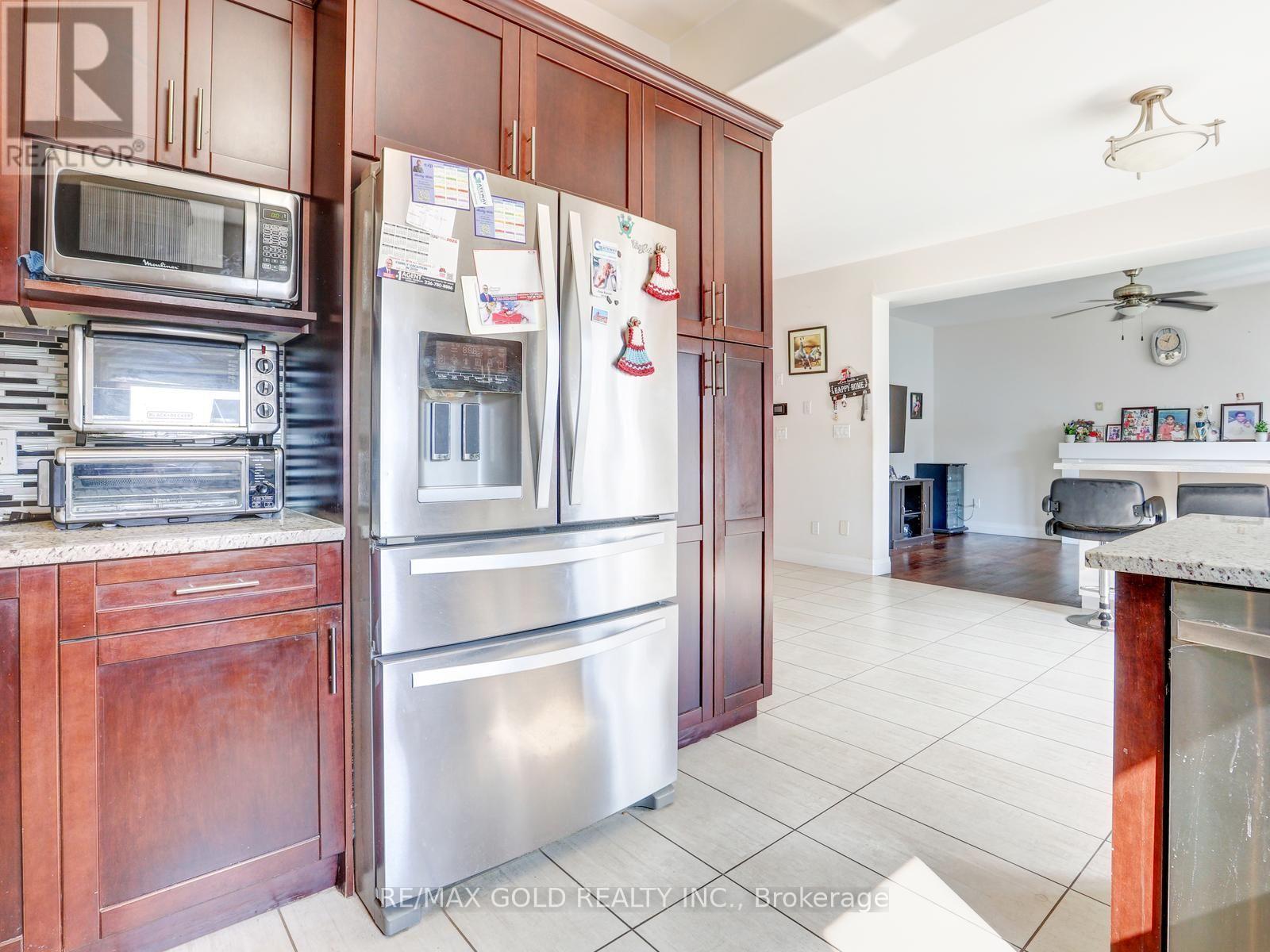 812 HALIFAX ROAD - 18