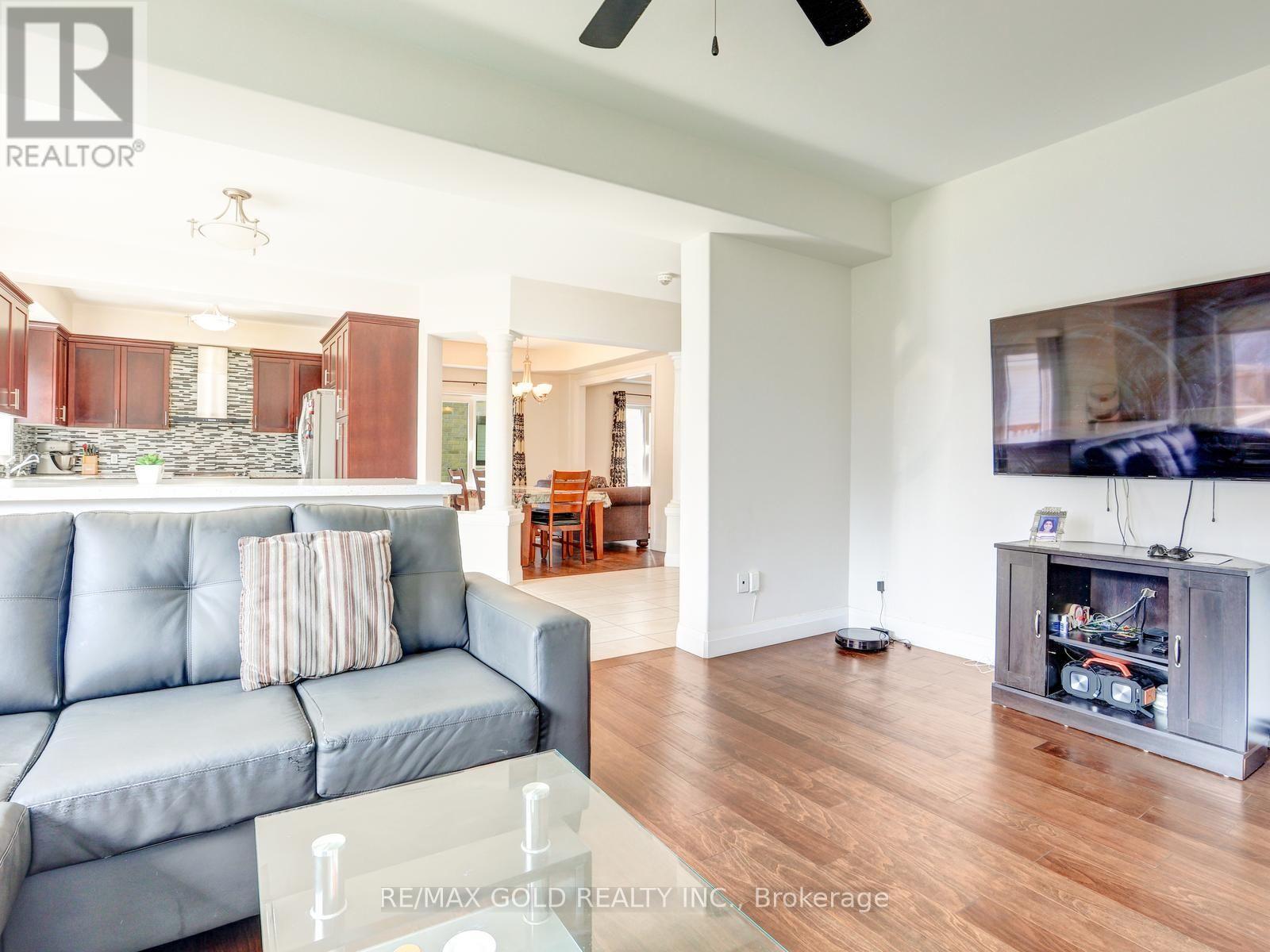 812 HALIFAX ROAD - 13