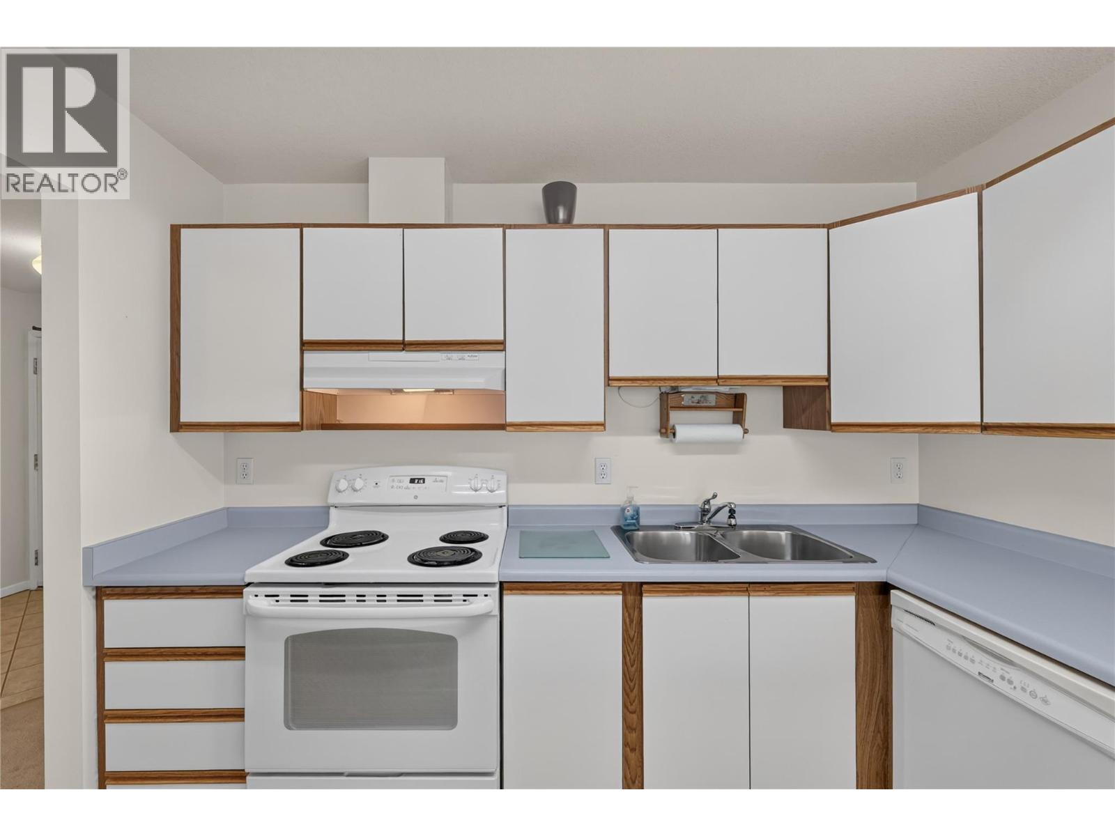 411 780 Houghton Road, Kelowna
