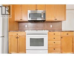 2038 Toronto Street, Regina, SK S4P1N1 Photo 17