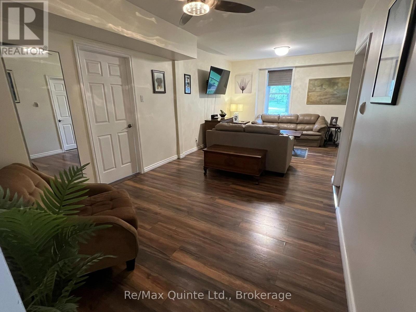 101 ROSELAND DRIVE - 10