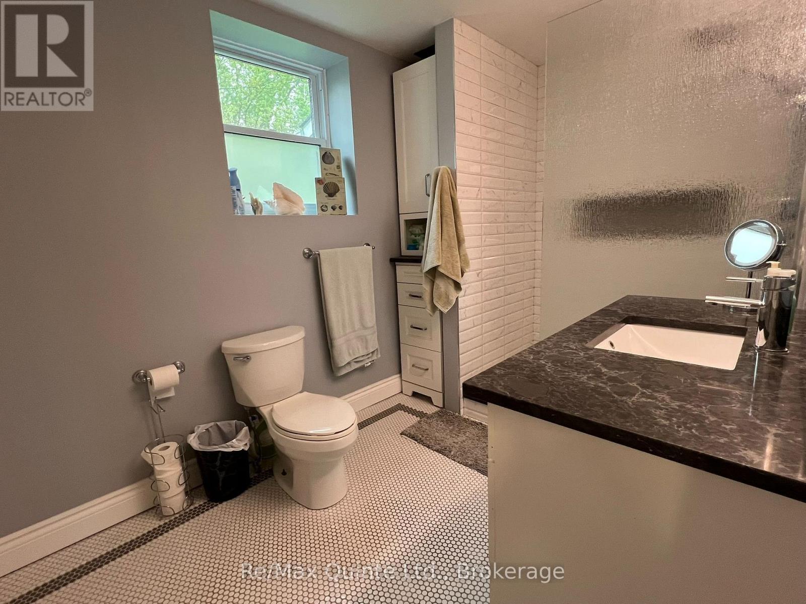 101 ROSELAND DRIVE - 17