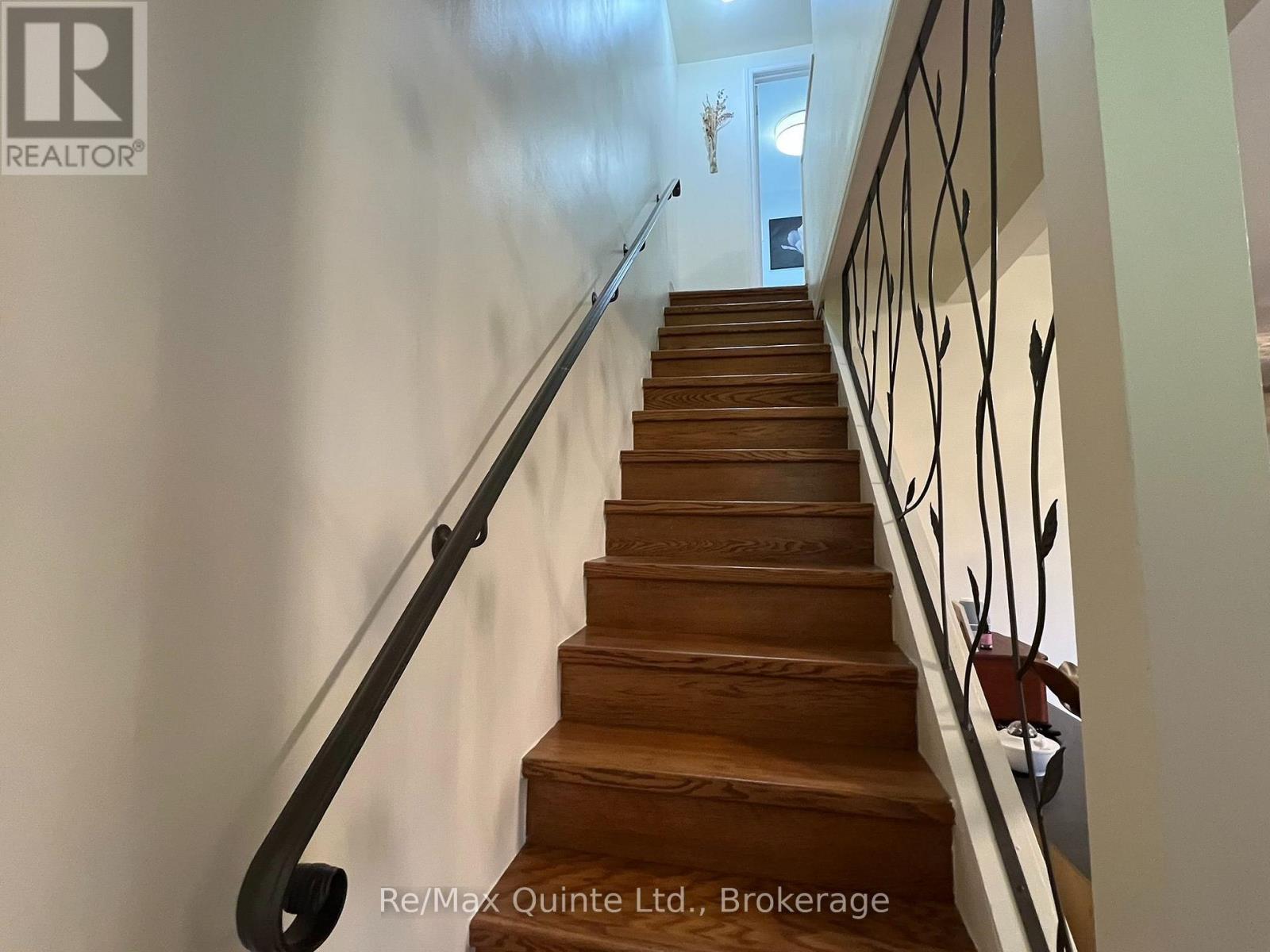 101 ROSELAND DRIVE - 19