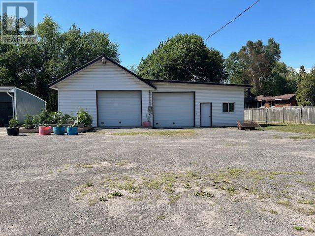 101 ROSELAND DRIVE - 31
