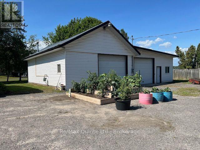 101 ROSELAND DRIVE - 32