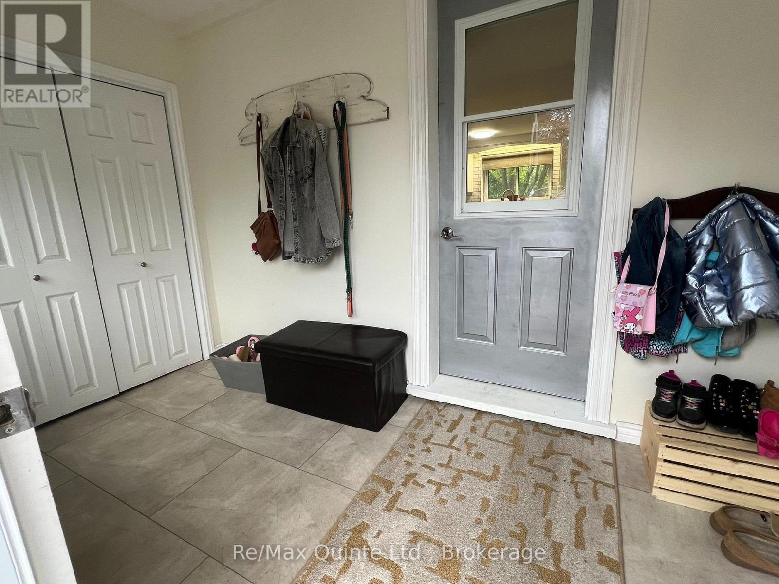 101 ROSELAND DRIVE - 5