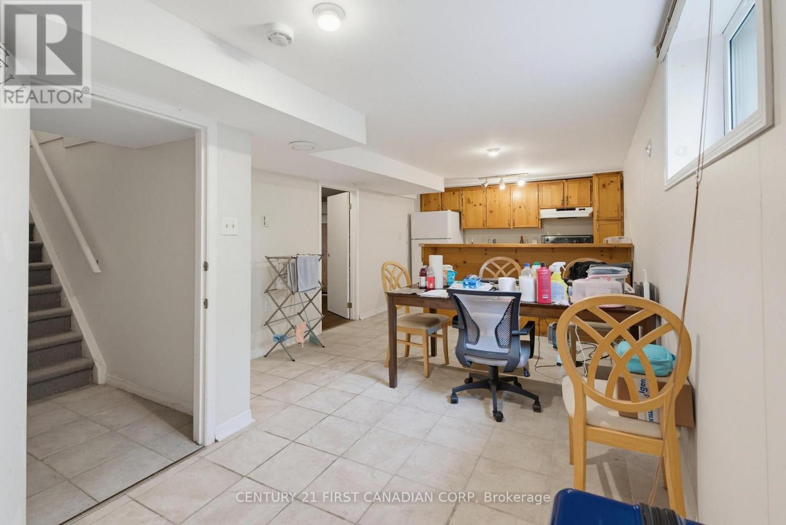 478 COOMBS AVENUE - 25