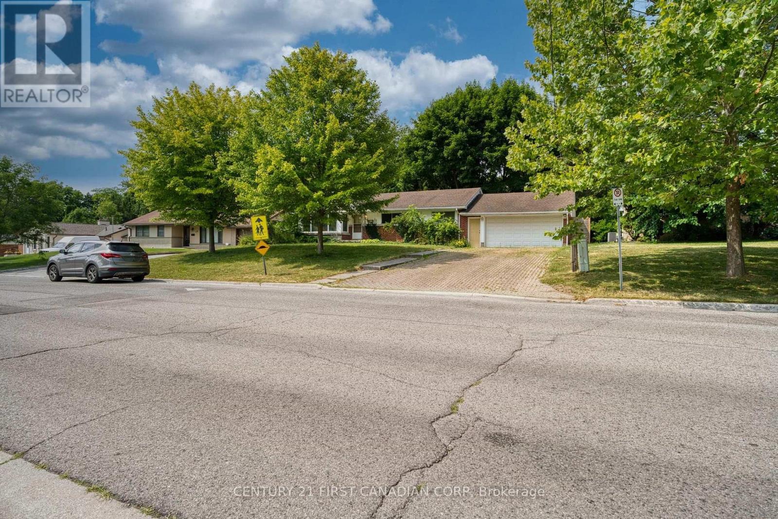 478 COOMBS AVENUE - 3