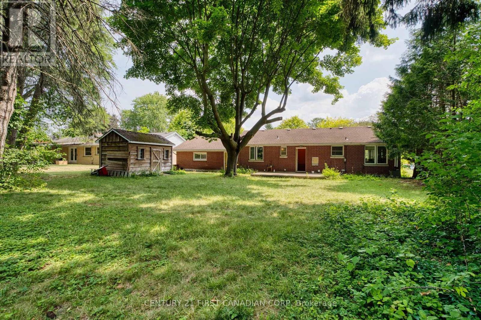 478 COOMBS AVENUE - 36