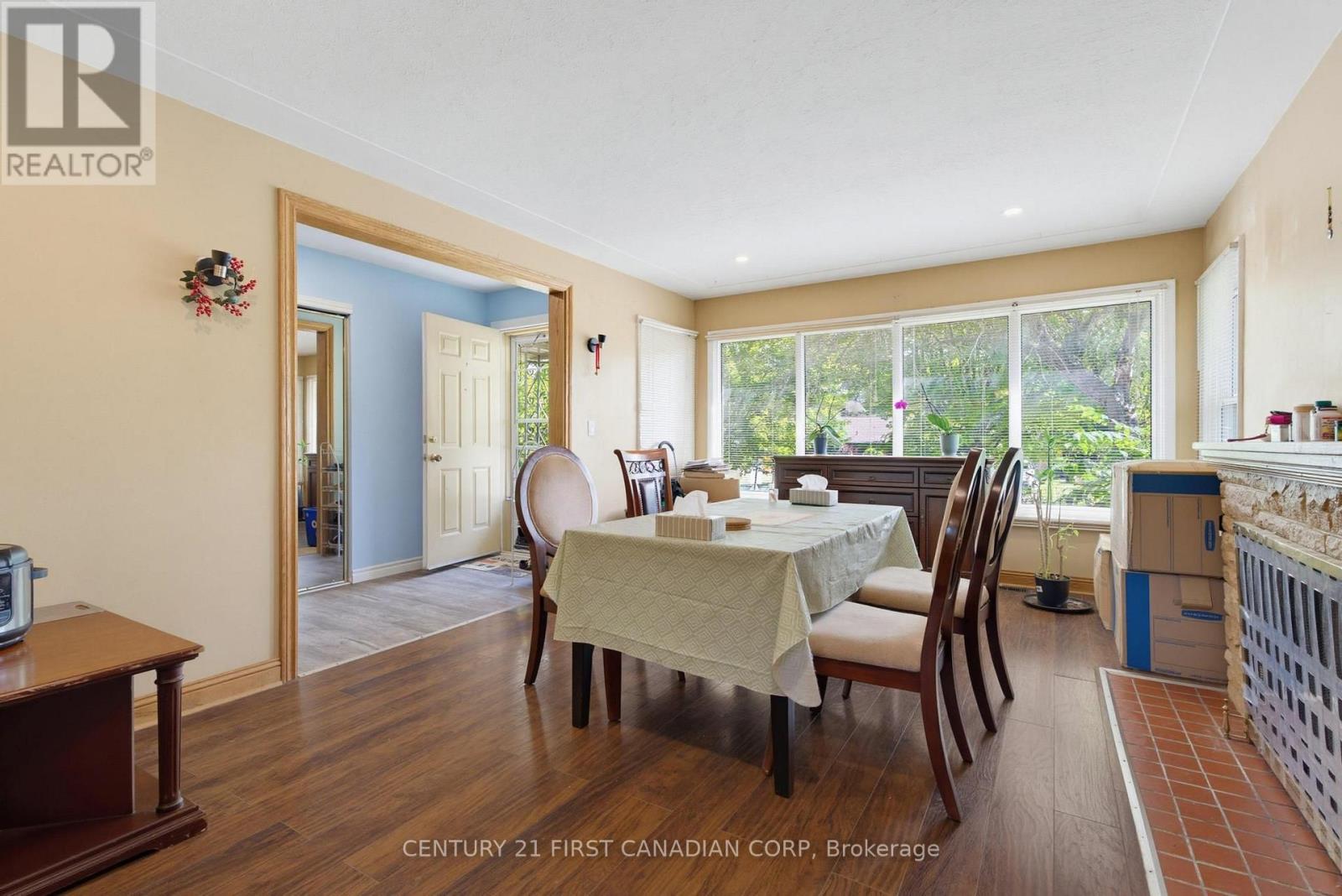 478 COOMBS AVENUE - 7