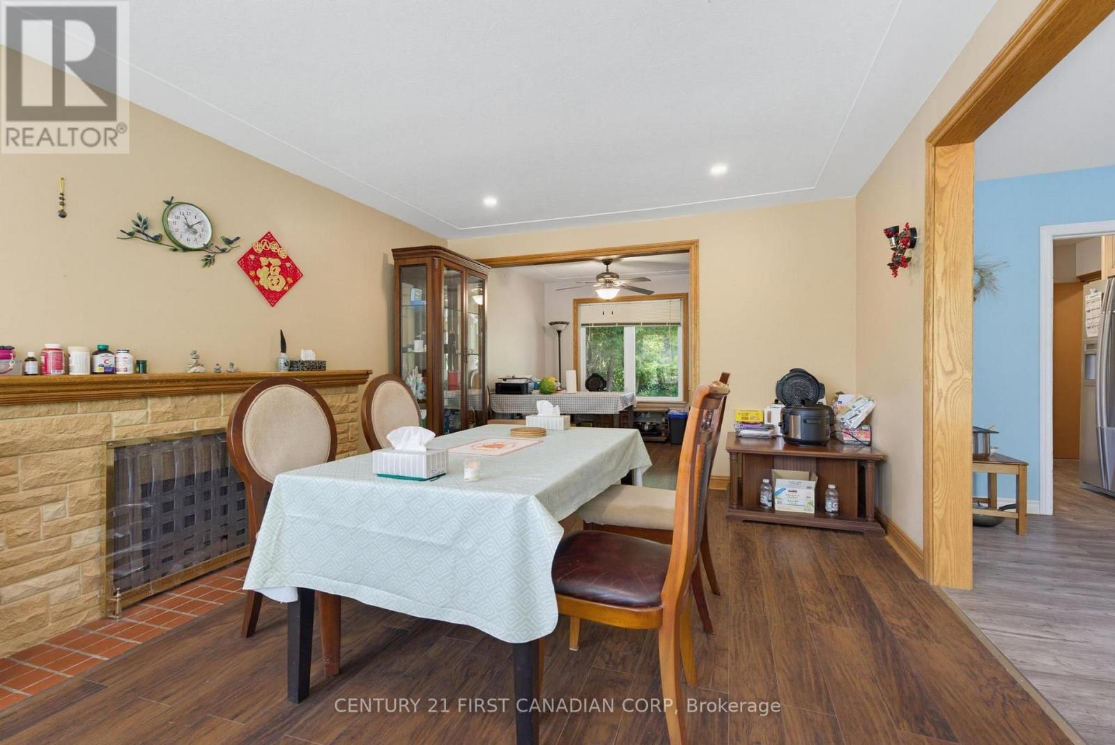 478 COOMBS AVENUE - 9
