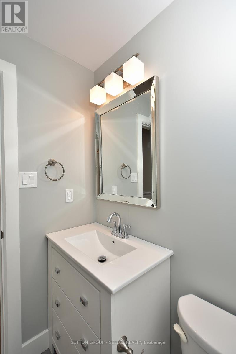 1566 NAIRN AVENUE - 15
