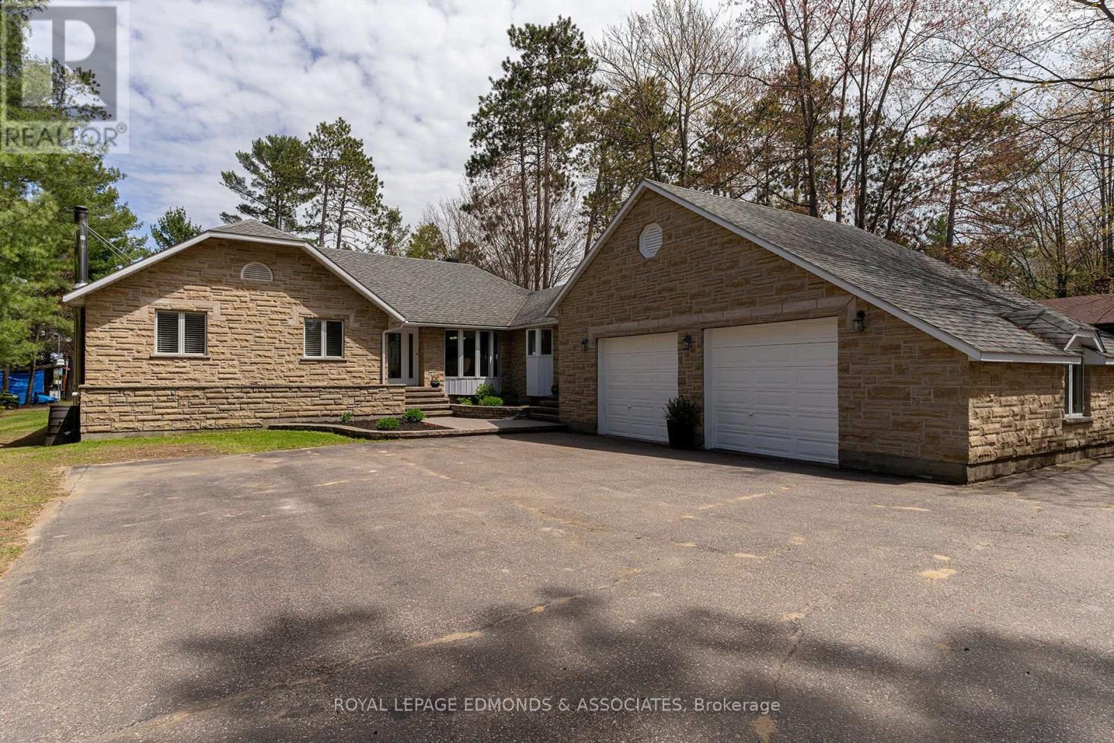 39 SELLEY STREET - 1