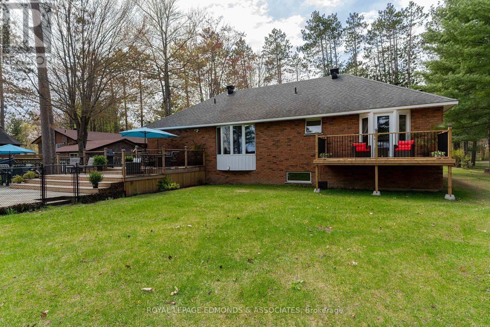 39 SELLEY STREET - 9
