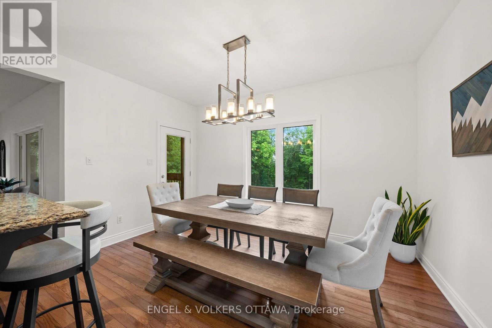 876 CENTER STREET - 14