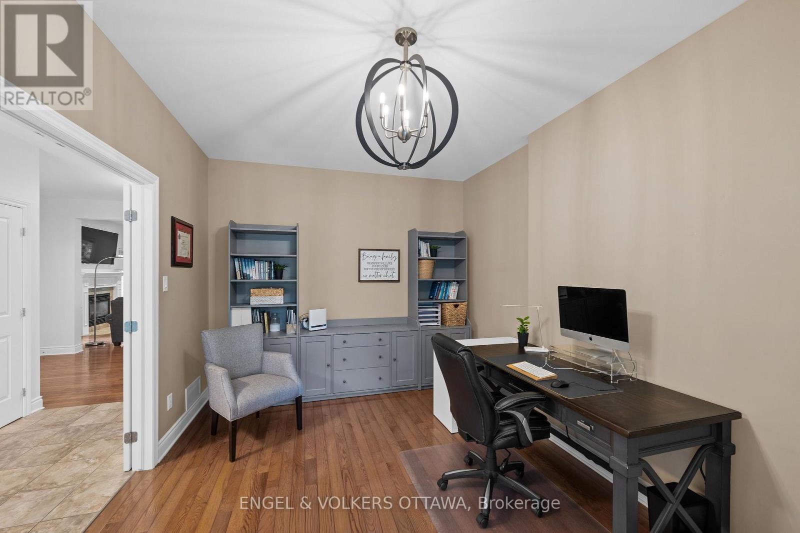 876 CENTER STREET - 5