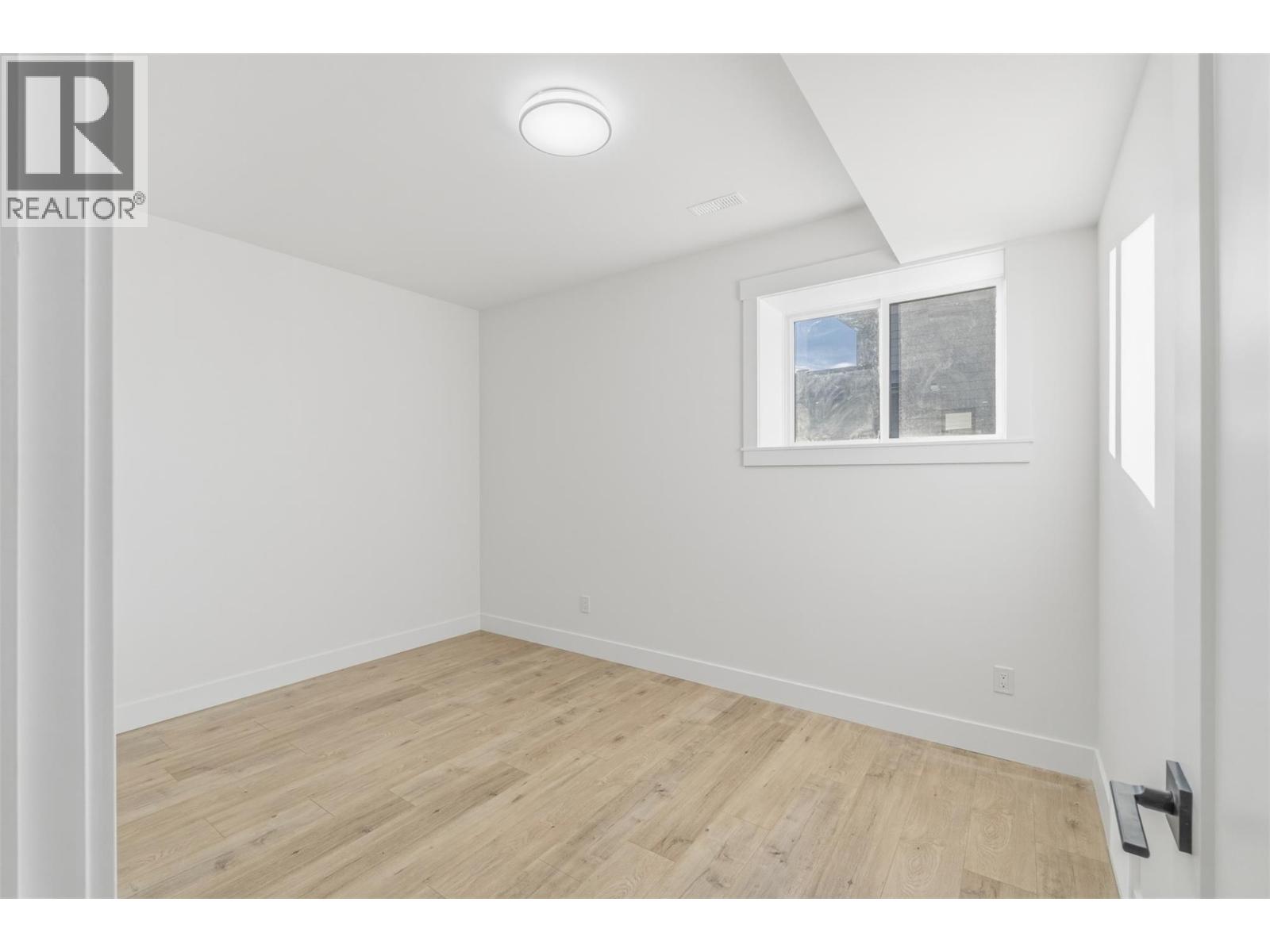 1762 Balsam Place - 36