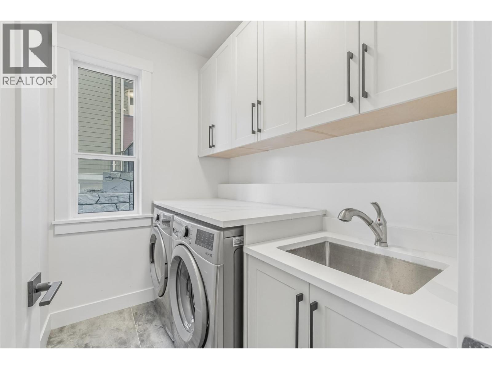 1762 Balsam Place - 24