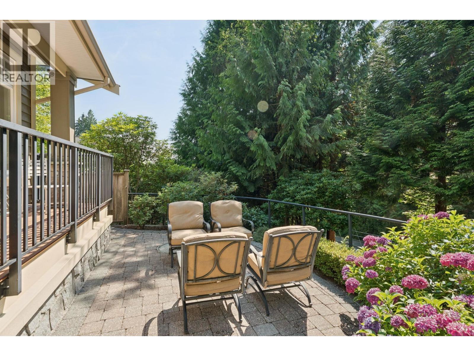 4904 CHALET PLACE, North Vancouver
