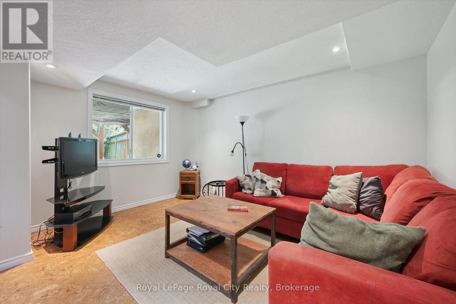 220 CARRINGTON DRIVE - 21
