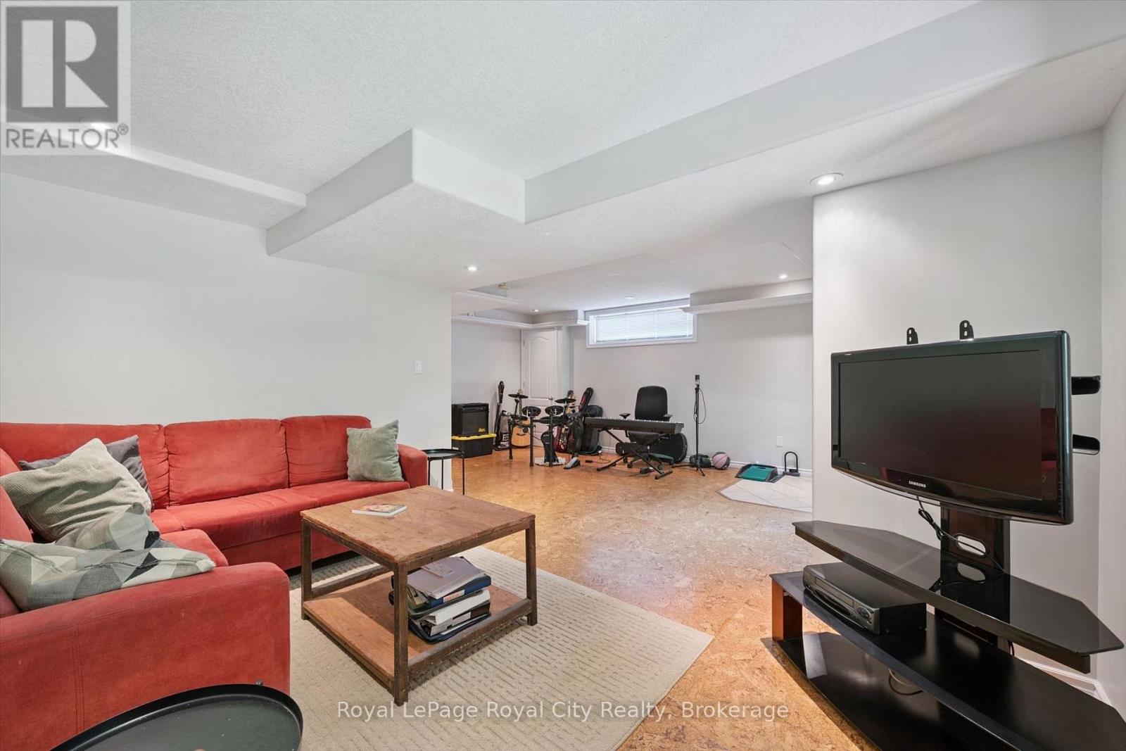220 CARRINGTON DRIVE - 22