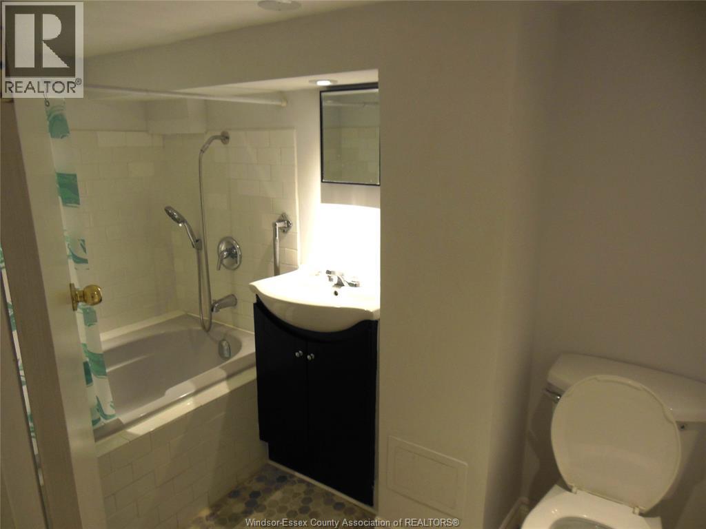 1548 WINDERMERE - 18