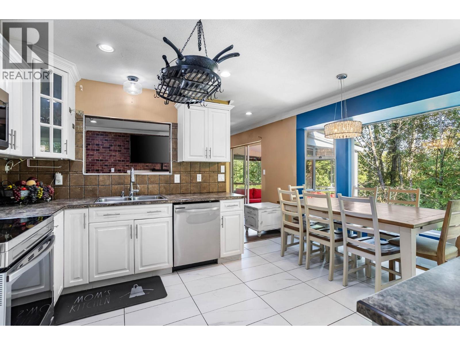1030 YARMOUTH STREET, Port Coquitlam