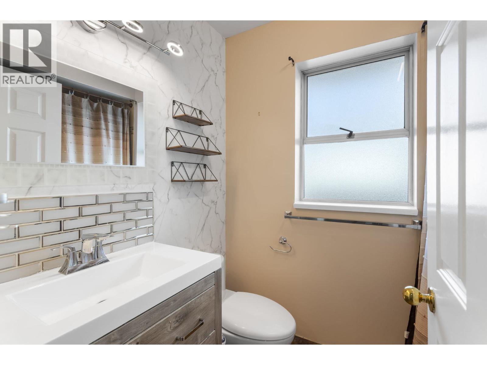 1030 YARMOUTH STREET, Port Coquitlam