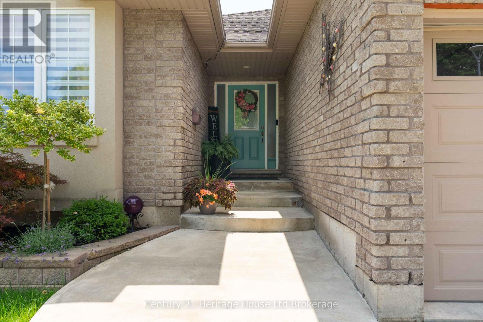 150 FORESTWAY TRAIL - 4