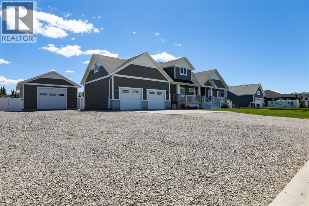372 E 1 Avenue N, Magrath — photo 3
