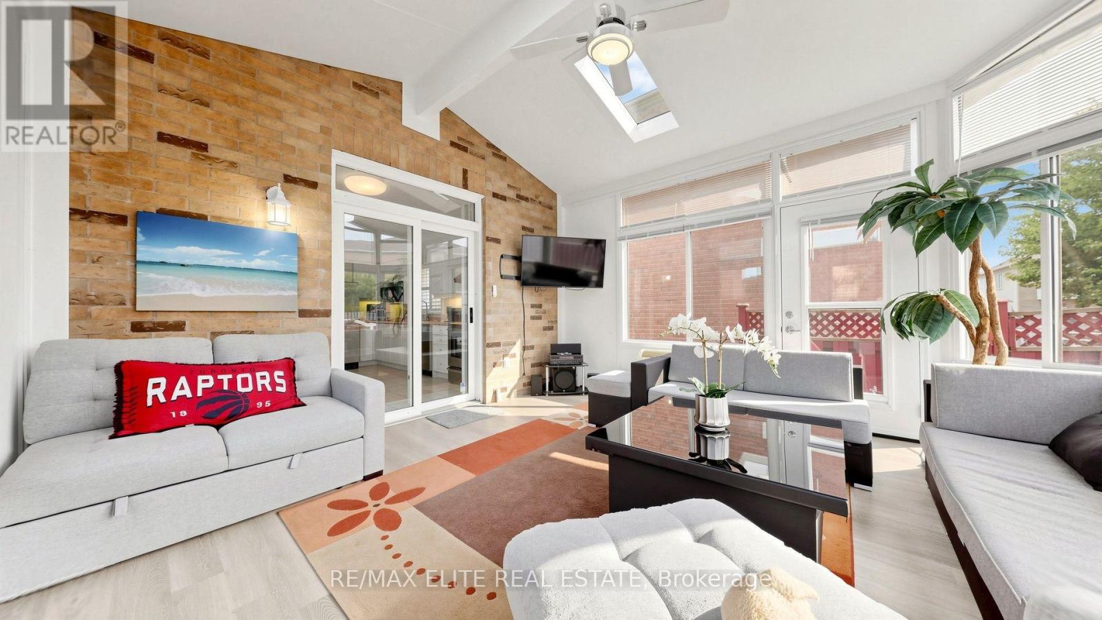 24 CASCADEN STREET - 14