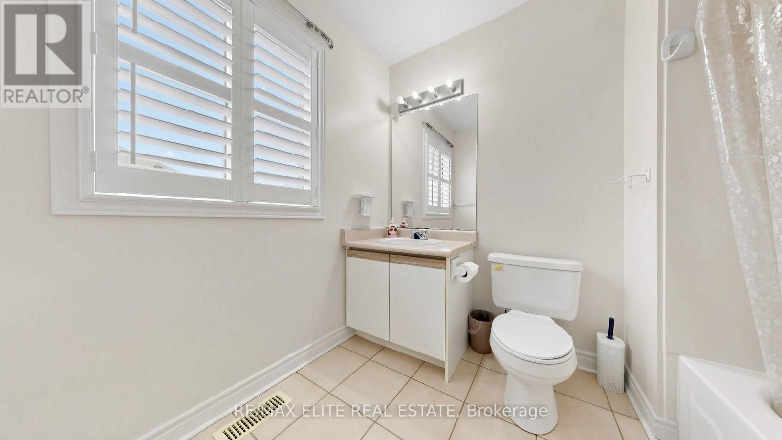 24 CASCADEN STREET - 20
