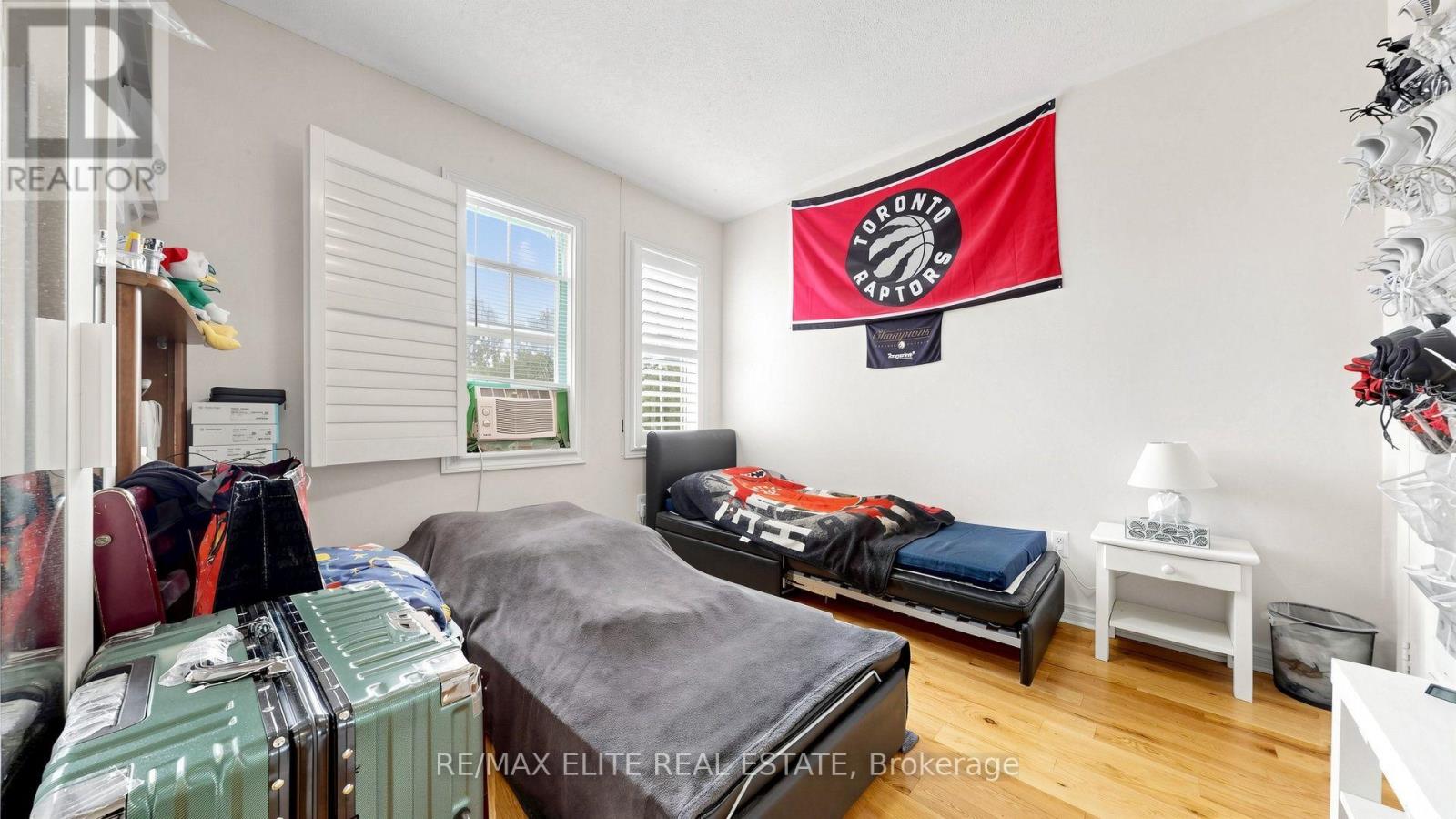 24 CASCADEN STREET - 21
