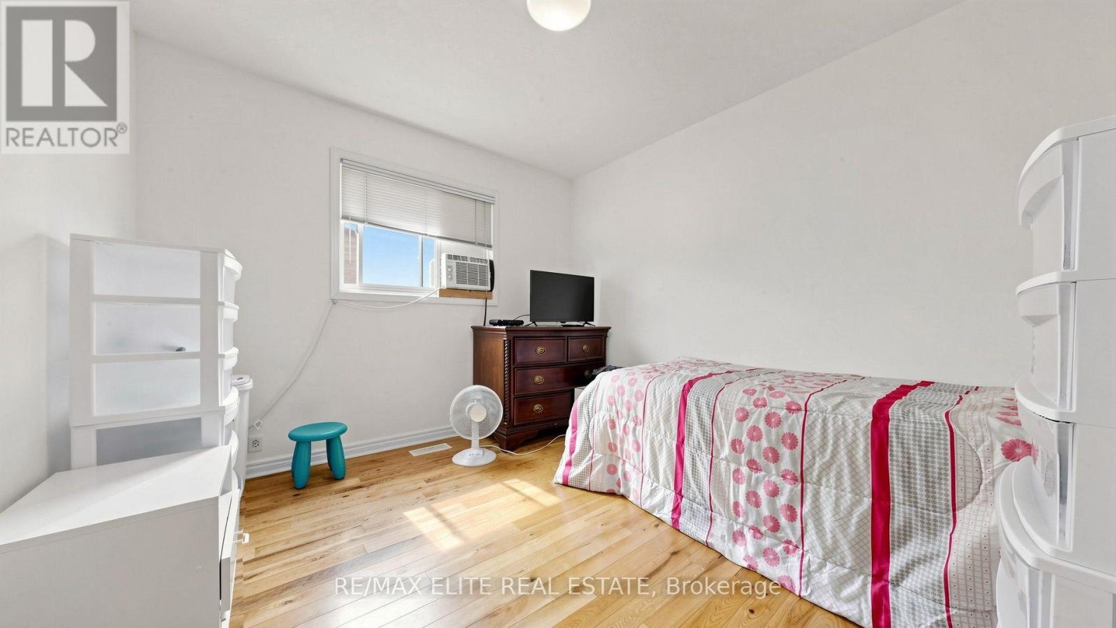 24 CASCADEN STREET - 22