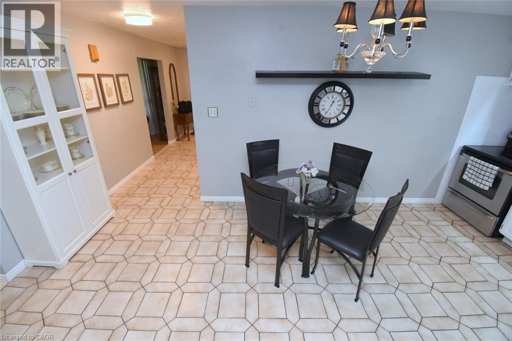 64 WINNETT Street N - Image 10