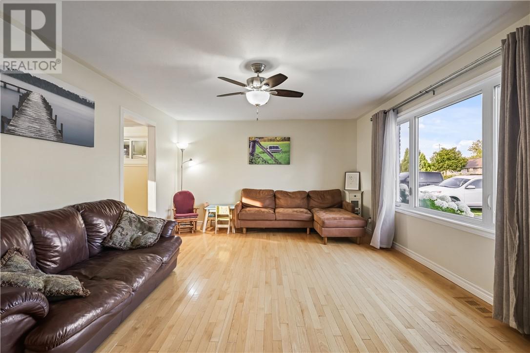 137 SIME Street - Image 16