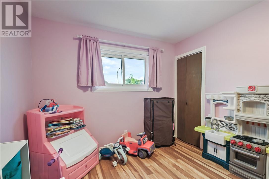 137 SIME Street - Image 29