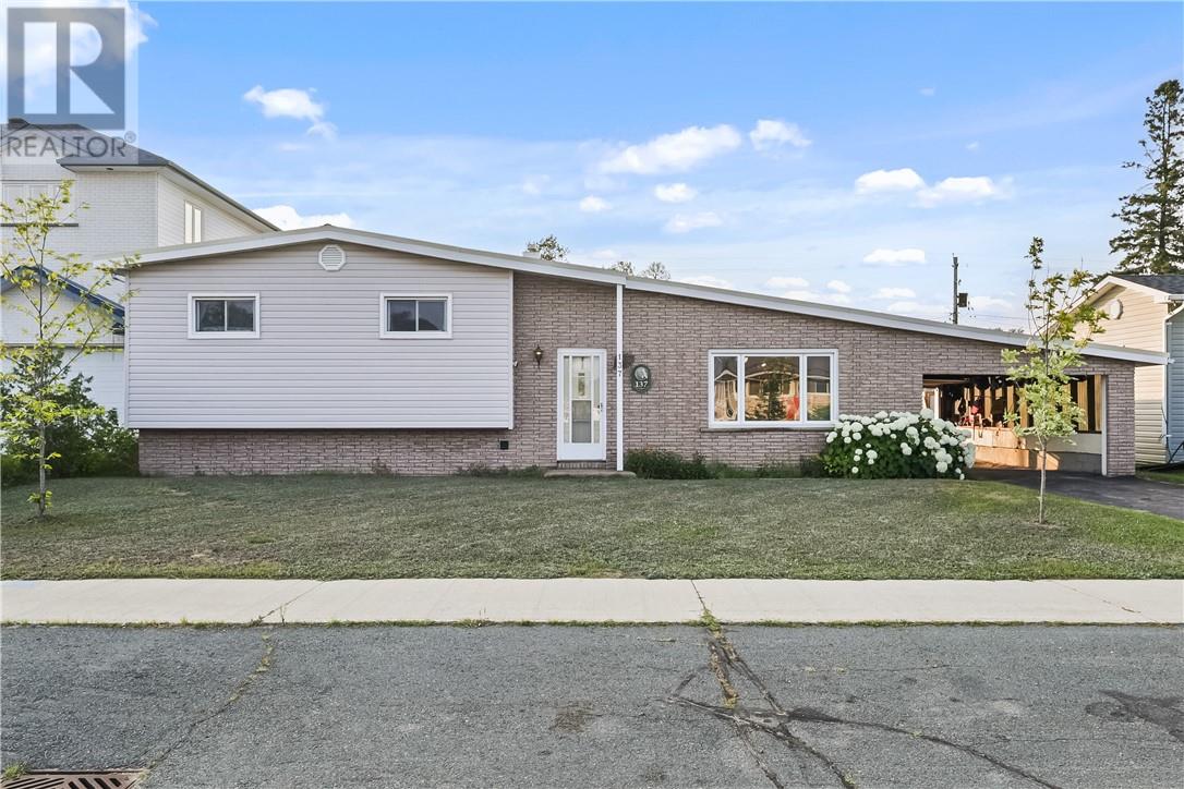 137 SIME Street - Image 3