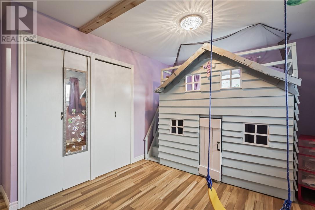 137 SIME Street - Image 31