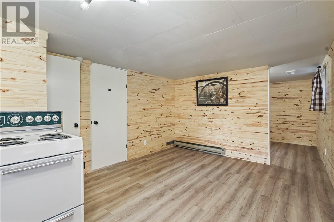 137 SIME Street - Image 39