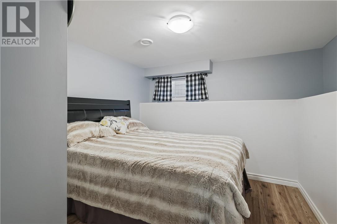 137 SIME Street - Image 48