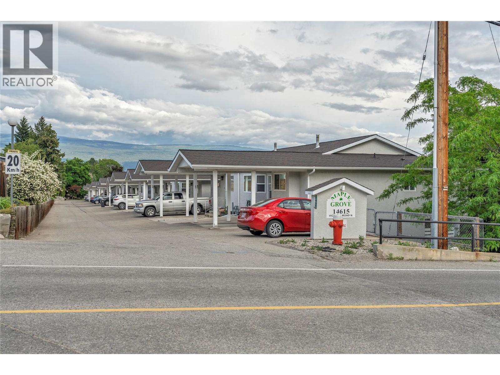 #7 14615 Victoria Road - 33